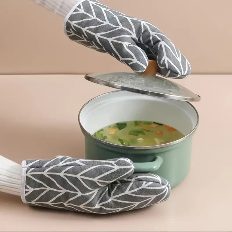 Cotton and Linen Heat-Resistant Oven Mitts